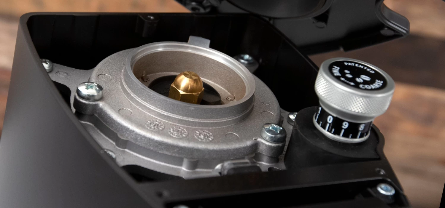 Eureka Atom Espresso Grinder In Red - Image 3